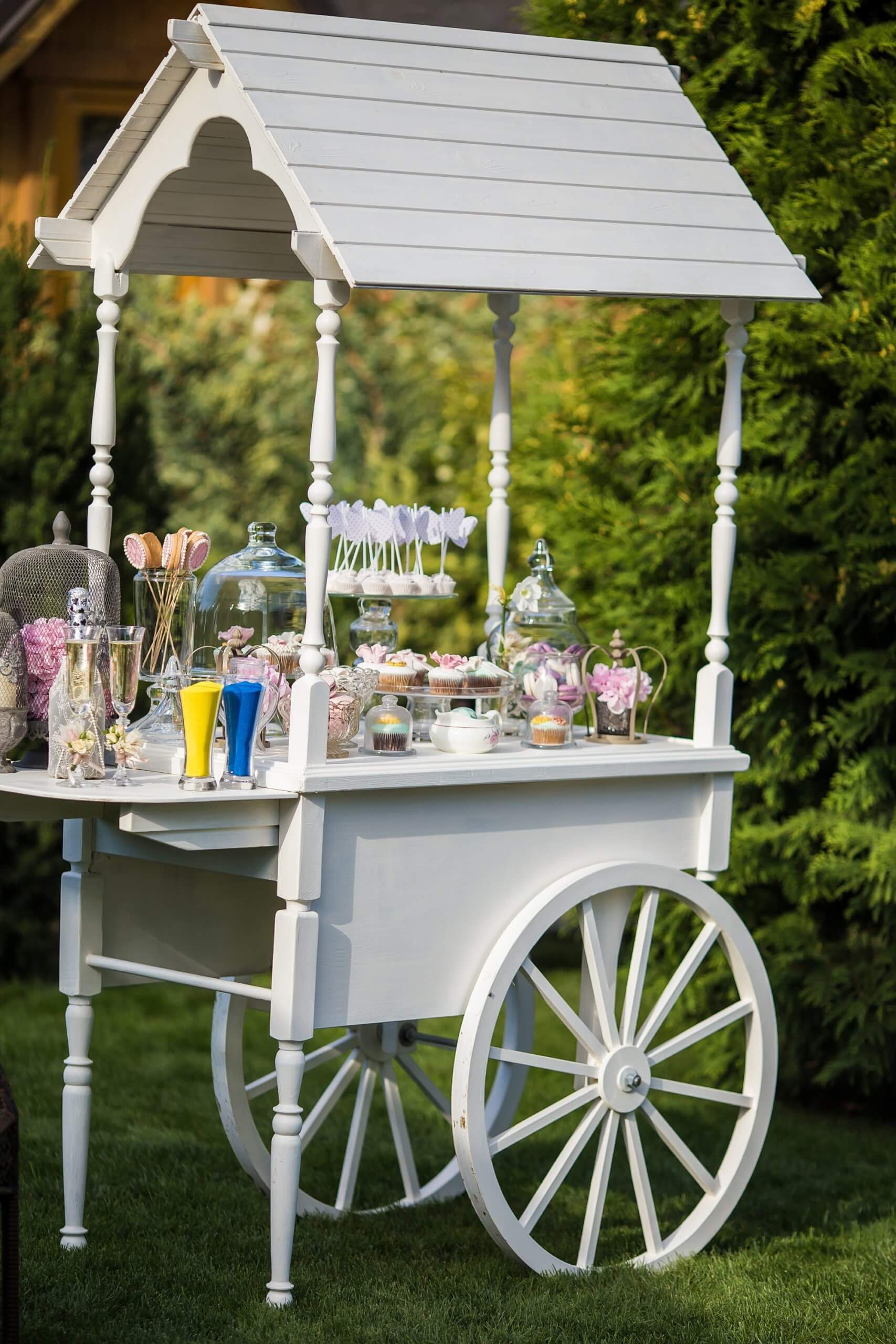 Candy bar wagen mieten marktwagen scaled